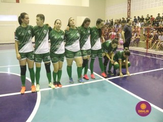 
<a style='margin-left: 5px;' class='btn btn-xs btn-social btn-facebook' href='https://www.facebook.com/sharer/sharer.php?u=https://boladovale.com.br/imgs/800-800-90/conteudo/fotos/1498/img9608.jpg' rel='popup' data-width='500' data-height='400'><i class='fa fa-facebook'></i>Compartilhar <span class='hidden-xs'>no Facebook</span>
</a> 
<a class='btn btn-default btn-xs' target='_blank' href='imgs/800-800-90/conteudo/fotos/1498/img9608.jpg'>
<span class='glyphicon glyphicon-cloud-download'></span> Salvar
</a> 
<span></span>