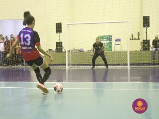 
<a style='margin-left: 5px;' class='btn btn-xs btn-social btn-facebook' href='https://www.facebook.com/sharer/sharer.php?u=https://boladovale.com.br/imgs/800-800-90/conteudo/fotos/1498/img9622.jpg' rel='popup' data-width='500' data-height='400'><i class='fa fa-facebook'></i>Compartilhar <span class='hidden-xs'>no Facebook</span>
</a> 
<a class='btn btn-default btn-xs' target='_blank' href='imgs/800-800-90/conteudo/fotos/1498/img9622.jpg'>
<span class='glyphicon glyphicon-cloud-download'></span> Salvar
</a> 
<span></span>