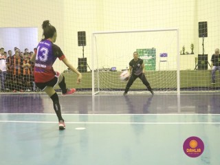 
<a style='margin-left: 5px;' class='btn btn-xs btn-social btn-facebook' href='https://www.facebook.com/sharer/sharer.php?u=https://boladovale.com.br/imgs/800-800-90/conteudo/fotos/1498/img9623.jpg' rel='popup' data-width='500' data-height='400'><i class='fa fa-facebook'></i>Compartilhar <span class='hidden-xs'>no Facebook</span>
</a> 
<a class='btn btn-default btn-xs' target='_blank' href='imgs/800-800-90/conteudo/fotos/1498/img9623.jpg'>
<span class='glyphicon glyphicon-cloud-download'></span> Salvar
</a> 
<span></span>
