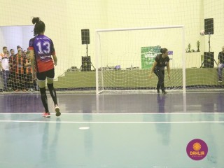 
<a style='margin-left: 5px;' class='btn btn-xs btn-social btn-facebook' href='https://www.facebook.com/sharer/sharer.php?u=https://boladovale.com.br/imgs/800-800-90/conteudo/fotos/1498/img9627.jpg' rel='popup' data-width='500' data-height='400'><i class='fa fa-facebook'></i>Compartilhar <span class='hidden-xs'>no Facebook</span>
</a> 
<a class='btn btn-default btn-xs' target='_blank' href='imgs/800-800-90/conteudo/fotos/1498/img9627.jpg'>
<span class='glyphicon glyphicon-cloud-download'></span> Salvar
</a> 
<span></span>