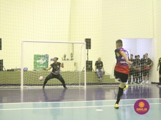 
<a style='margin-left: 5px;' class='btn btn-xs btn-social btn-facebook' href='https://www.facebook.com/sharer/sharer.php?u=https://boladovale.com.br/imgs/800-800-90/conteudo/fotos/1498/img9642.jpg' rel='popup' data-width='500' data-height='400'><i class='fa fa-facebook'></i>Compartilhar <span class='hidden-xs'>no Facebook</span>
</a> 
<a class='btn btn-default btn-xs' target='_blank' href='imgs/800-800-90/conteudo/fotos/1498/img9642.jpg'>
<span class='glyphicon glyphicon-cloud-download'></span> Salvar
</a> 
<span></span>