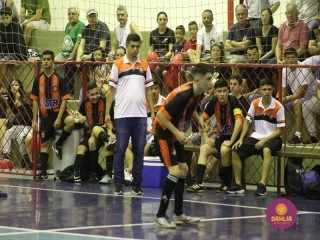 
<a style='margin-left: 5px;' class='btn btn-xs btn-social btn-facebook' href='https://www.facebook.com/sharer/sharer.php?u=https://boladovale.com.br/imgs/800-800-90/conteudo/fotos/1500/img9829.jpg' rel='popup' data-width='500' data-height='400'><i class='fa fa-facebook'></i>Compartilhar <span class='hidden-xs'>no Facebook</span>
</a> 
<a class='btn btn-default btn-xs' target='_blank' href='imgs/800-800-90/conteudo/fotos/1500/img9829.jpg'>
<span class='glyphicon glyphicon-cloud-download'></span> Salvar
</a> 
<span></span>