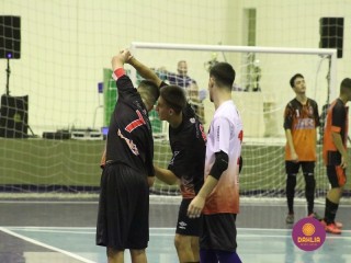 
<a style='margin-left: 5px;' class='btn btn-xs btn-social btn-facebook' href='https://www.facebook.com/sharer/sharer.php?u=https://boladovale.com.br/imgs/800-800-90/conteudo/fotos/1500/img9845.jpg' rel='popup' data-width='500' data-height='400'><i class='fa fa-facebook'></i>Compartilhar <span class='hidden-xs'>no Facebook</span>
</a> 
<a class='btn btn-default btn-xs' target='_blank' href='imgs/800-800-90/conteudo/fotos/1500/img9845.jpg'>
<span class='glyphicon glyphicon-cloud-download'></span> Salvar
</a> 
<span></span>