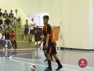 
<a style='margin-left: 5px;' class='btn btn-xs btn-social btn-facebook' href='https://www.facebook.com/sharer/sharer.php?u=https://boladovale.com.br/imgs/800-800-90/conteudo/fotos/1500/img9874.jpg' rel='popup' data-width='500' data-height='400'><i class='fa fa-facebook'></i>Compartilhar <span class='hidden-xs'>no Facebook</span>
</a> 
<a class='btn btn-default btn-xs' target='_blank' href='imgs/800-800-90/conteudo/fotos/1500/img9874.jpg'>
<span class='glyphicon glyphicon-cloud-download'></span> Salvar
</a> 
<span></span>