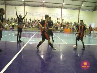 
<a style='margin-left: 5px;' class='btn btn-xs btn-social btn-facebook' href='https://www.facebook.com/sharer/sharer.php?u=https://boladovale.com.br/imgs/800-800-90/conteudo/fotos/1500/img9888.jpg' rel='popup' data-width='500' data-height='400'><i class='fa fa-facebook'></i>Compartilhar <span class='hidden-xs'>no Facebook</span>
</a> 
<a class='btn btn-default btn-xs' target='_blank' href='imgs/800-800-90/conteudo/fotos/1500/img9888.jpg'>
<span class='glyphicon glyphicon-cloud-download'></span> Salvar
</a> 
<span></span>