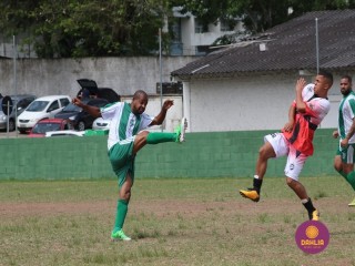 
<a style='margin-left: 5px;' class='btn btn-xs btn-social btn-facebook' href='https://www.facebook.com/sharer/sharer.php?u=https://boladovale.com.br/imgs/800-800-90/conteudo/fotos/1508/img1755.jpg' rel='popup' data-width='500' data-height='400'><i class='fa fa-facebook'></i>Compartilhar <span class='hidden-xs'>no Facebook</span>
</a> 
<a class='btn btn-default btn-xs' target='_blank' href='imgs/800-800-90/conteudo/fotos/1508/img1755.jpg'>
<span class='glyphicon glyphicon-cloud-download'></span> Salvar
</a> 
<span></span>