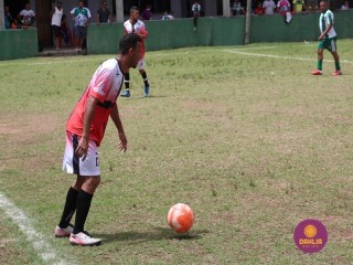 
<a style='margin-left: 5px;' class='btn btn-xs btn-social btn-facebook' href='https://www.facebook.com/sharer/sharer.php?u=https://boladovale.com.br/imgs/800-800-90/conteudo/fotos/1508/img1788.jpg' rel='popup' data-width='500' data-height='400'><i class='fa fa-facebook'></i>Compartilhar <span class='hidden-xs'>no Facebook</span>
</a> 
<a class='btn btn-default btn-xs' target='_blank' href='imgs/800-800-90/conteudo/fotos/1508/img1788.jpg'>
<span class='glyphicon glyphicon-cloud-download'></span> Salvar
</a> 
<span></span>
