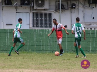 
<a style='margin-left: 5px;' class='btn btn-xs btn-social btn-facebook' href='https://www.facebook.com/sharer/sharer.php?u=https://boladovale.com.br/imgs/800-800-90/conteudo/fotos/1508/img1800.jpg' rel='popup' data-width='500' data-height='400'><i class='fa fa-facebook'></i>Compartilhar <span class='hidden-xs'>no Facebook</span>
</a> 
<a class='btn btn-default btn-xs' target='_blank' href='imgs/800-800-90/conteudo/fotos/1508/img1800.jpg'>
<span class='glyphicon glyphicon-cloud-download'></span> Salvar
</a> 
<span></span>