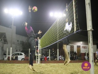 
<a style='margin-left: 5px;' class='btn btn-xs btn-social btn-facebook' href='https://www.facebook.com/sharer/sharer.php?u=https://boladovale.com.br/imgs/800-800-90/conteudo/fotos/1517/img2512.jpg' rel='popup' data-width='500' data-height='400'><i class='fa fa-facebook'></i>Compartilhar <span class='hidden-xs'>no Facebook</span>
</a> 
<a class='btn btn-default btn-xs' target='_blank' href='imgs/800-800-90/conteudo/fotos/1517/img2512.jpg'>
<span class='glyphicon glyphicon-cloud-download'></span> Salvar
</a> 
<span></span>