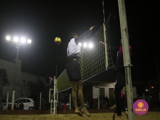 
<a style='margin-left: 5px;' class='btn btn-xs btn-social btn-facebook' href='https://www.facebook.com/sharer/sharer.php?u=https://boladovale.com.br/imgs/800-800-90/conteudo/fotos/1517/img2520.jpg' rel='popup' data-width='500' data-height='400'><i class='fa fa-facebook'></i>Compartilhar <span class='hidden-xs'>no Facebook</span>
</a> 
<a class='btn btn-default btn-xs' target='_blank' href='imgs/800-800-90/conteudo/fotos/1517/img2520.jpg'>
<span class='glyphicon glyphicon-cloud-download'></span> Salvar
</a> 
<span></span>