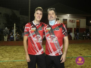 
<a style='margin-left: 5px;' class='btn btn-xs btn-social btn-facebook' href='https://www.facebook.com/sharer/sharer.php?u=https://boladovale.com.br/imgs/800-800-90/conteudo/fotos/1517/img2533.jpg' rel='popup' data-width='500' data-height='400'><i class='fa fa-facebook'></i>Compartilhar <span class='hidden-xs'>no Facebook</span>
</a> 
<a class='btn btn-default btn-xs' target='_blank' href='imgs/800-800-90/conteudo/fotos/1517/img2533.jpg'>
<span class='glyphicon glyphicon-cloud-download'></span> Salvar
</a> 
<span></span>