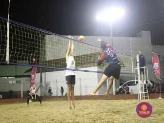 
<a style='margin-left: 5px;' class='btn btn-xs btn-social btn-facebook' href='https://www.facebook.com/sharer/sharer.php?u=https://boladovale.com.br/imgs/800-800-90/conteudo/fotos/1517/img2627.jpg' rel='popup' data-width='500' data-height='400'><i class='fa fa-facebook'></i>Compartilhar <span class='hidden-xs'>no Facebook</span>
</a> 
<a class='btn btn-default btn-xs' target='_blank' href='imgs/800-800-90/conteudo/fotos/1517/img2627.jpg'>
<span class='glyphicon glyphicon-cloud-download'></span> Salvar
</a> 
<span></span>