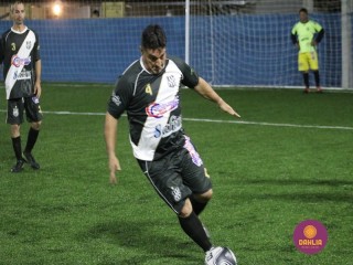 
<a style='margin-left: 5px;' class='btn btn-xs btn-social btn-facebook' href='https://www.facebook.com/sharer/sharer.php?u=https://boladovale.com.br/imgs/800-800-90/conteudo/fotos/1518/img2653.jpg' rel='popup' data-width='500' data-height='400'><i class='fa fa-facebook'></i>Compartilhar <span class='hidden-xs'>no Facebook</span>
</a> 
<a class='btn btn-default btn-xs' target='_blank' href='imgs/800-800-90/conteudo/fotos/1518/img2653.jpg'>
<span class='glyphicon glyphicon-cloud-download'></span> Salvar
</a> 
<span></span>