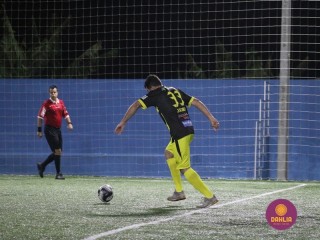 
<a style='margin-left: 5px;' class='btn btn-xs btn-social btn-facebook' href='https://www.facebook.com/sharer/sharer.php?u=https://boladovale.com.br/imgs/800-800-90/conteudo/fotos/1520/img2829.jpg' rel='popup' data-width='500' data-height='400'><i class='fa fa-facebook'></i>Compartilhar <span class='hidden-xs'>no Facebook</span>
</a> 
<a class='btn btn-default btn-xs' target='_blank' href='imgs/800-800-90/conteudo/fotos/1520/img2829.jpg'>
<span class='glyphicon glyphicon-cloud-download'></span> Salvar
</a> 
<span></span>