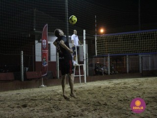 
<a style='margin-left: 5px;' class='btn btn-xs btn-social btn-facebook' href='https://www.facebook.com/sharer/sharer.php?u=https://boladovale.com.br/imgs/800-800-90/conteudo/fotos/1521/img8861.jpg' rel='popup' data-width='500' data-height='400'><i class='fa fa-facebook'></i>Compartilhar <span class='hidden-xs'>no Facebook</span>
</a> 
<a class='btn btn-default btn-xs' target='_blank' href='imgs/800-800-90/conteudo/fotos/1521/img8861.jpg'>
<span class='glyphicon glyphicon-cloud-download'></span> Salvar
</a> 
<span></span>