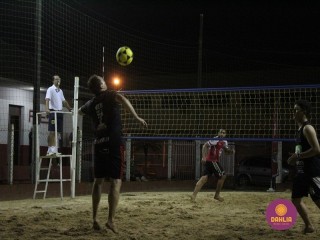 
<a style='margin-left: 5px;' class='btn btn-xs btn-social btn-facebook' href='https://www.facebook.com/sharer/sharer.php?u=https://boladovale.com.br/imgs/800-800-90/conteudo/fotos/1521/img8870.jpg' rel='popup' data-width='500' data-height='400'><i class='fa fa-facebook'></i>Compartilhar <span class='hidden-xs'>no Facebook</span>
</a> 
<a class='btn btn-default btn-xs' target='_blank' href='imgs/800-800-90/conteudo/fotos/1521/img8870.jpg'>
<span class='glyphicon glyphicon-cloud-download'></span> Salvar
</a> 
<span></span>