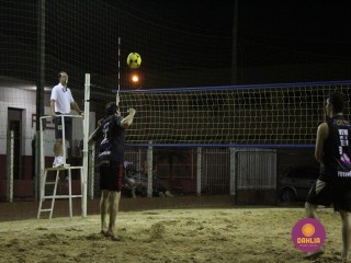 
<a style='margin-left: 5px;' class='btn btn-xs btn-social btn-facebook' href='https://www.facebook.com/sharer/sharer.php?u=https://boladovale.com.br/imgs/800-800-90/conteudo/fotos/1521/img8872.jpg' rel='popup' data-width='500' data-height='400'><i class='fa fa-facebook'></i>Compartilhar <span class='hidden-xs'>no Facebook</span>
</a> 
<a class='btn btn-default btn-xs' target='_blank' href='imgs/800-800-90/conteudo/fotos/1521/img8872.jpg'>
<span class='glyphicon glyphicon-cloud-download'></span> Salvar
</a> 
<span></span>