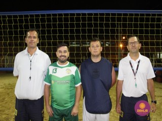 
<a style='margin-left: 5px;' class='btn btn-xs btn-social btn-facebook' href='https://www.facebook.com/sharer/sharer.php?u=https://boladovale.com.br/imgs/800-800-90/conteudo/fotos/1521/img8888-copia.jpg' rel='popup' data-width='500' data-height='400'><i class='fa fa-facebook'></i>Compartilhar <span class='hidden-xs'>no Facebook</span>
</a> 
<a class='btn btn-default btn-xs' target='_blank' href='imgs/800-800-90/conteudo/fotos/1521/img8888-copia.jpg'>
<span class='glyphicon glyphicon-cloud-download'></span> Salvar
</a> 
<span></span>