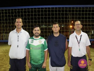 
<a style='margin-left: 5px;' class='btn btn-xs btn-social btn-facebook' href='https://www.facebook.com/sharer/sharer.php?u=https://boladovale.com.br/imgs/800-800-90/conteudo/fotos/1521/img8889.jpg' rel='popup' data-width='500' data-height='400'><i class='fa fa-facebook'></i>Compartilhar <span class='hidden-xs'>no Facebook</span>
</a> 
<a class='btn btn-default btn-xs' target='_blank' href='imgs/800-800-90/conteudo/fotos/1521/img8889.jpg'>
<span class='glyphicon glyphicon-cloud-download'></span> Salvar
</a> 
<span></span>