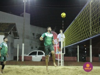 
<a style='margin-left: 5px;' class='btn btn-xs btn-social btn-facebook' href='https://www.facebook.com/sharer/sharer.php?u=https://boladovale.com.br/imgs/800-800-90/conteudo/fotos/1521/img8894.jpg' rel='popup' data-width='500' data-height='400'><i class='fa fa-facebook'></i>Compartilhar <span class='hidden-xs'>no Facebook</span>
</a> 
<a class='btn btn-default btn-xs' target='_blank' href='imgs/800-800-90/conteudo/fotos/1521/img8894.jpg'>
<span class='glyphicon glyphicon-cloud-download'></span> Salvar
</a> 
<span></span>