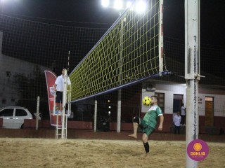 
<a style='margin-left: 5px;' class='btn btn-xs btn-social btn-facebook' href='https://www.facebook.com/sharer/sharer.php?u=https://boladovale.com.br/imgs/800-800-90/conteudo/fotos/1521/img8901.jpg' rel='popup' data-width='500' data-height='400'><i class='fa fa-facebook'></i>Compartilhar <span class='hidden-xs'>no Facebook</span>
</a> 
<a class='btn btn-default btn-xs' target='_blank' href='imgs/800-800-90/conteudo/fotos/1521/img8901.jpg'>
<span class='glyphicon glyphicon-cloud-download'></span> Salvar
</a> 
<span></span>