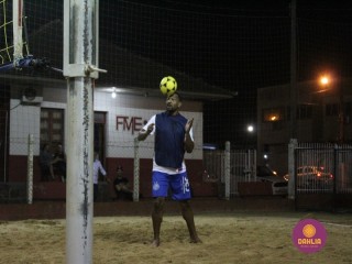 
<a style='margin-left: 5px;' class='btn btn-xs btn-social btn-facebook' href='https://www.facebook.com/sharer/sharer.php?u=https://boladovale.com.br/imgs/800-800-90/conteudo/fotos/1521/img8917.jpg' rel='popup' data-width='500' data-height='400'><i class='fa fa-facebook'></i>Compartilhar <span class='hidden-xs'>no Facebook</span>
</a> 
<a class='btn btn-default btn-xs' target='_blank' href='imgs/800-800-90/conteudo/fotos/1521/img8917.jpg'>
<span class='glyphicon glyphicon-cloud-download'></span> Salvar
</a> 
<span></span>