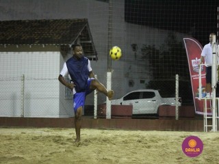 
<a style='margin-left: 5px;' class='btn btn-xs btn-social btn-facebook' href='https://www.facebook.com/sharer/sharer.php?u=https://boladovale.com.br/imgs/800-800-90/conteudo/fotos/1521/img8923.jpg' rel='popup' data-width='500' data-height='400'><i class='fa fa-facebook'></i>Compartilhar <span class='hidden-xs'>no Facebook</span>
</a> 
<a class='btn btn-default btn-xs' target='_blank' href='imgs/800-800-90/conteudo/fotos/1521/img8923.jpg'>
<span class='glyphicon glyphicon-cloud-download'></span> Salvar
</a> 
<span></span>