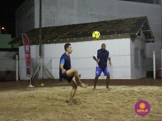 
<a style='margin-left: 5px;' class='btn btn-xs btn-social btn-facebook' href='https://www.facebook.com/sharer/sharer.php?u=https://boladovale.com.br/imgs/800-800-90/conteudo/fotos/1521/img8924.jpg' rel='popup' data-width='500' data-height='400'><i class='fa fa-facebook'></i>Compartilhar <span class='hidden-xs'>no Facebook</span>
</a> 
<a class='btn btn-default btn-xs' target='_blank' href='imgs/800-800-90/conteudo/fotos/1521/img8924.jpg'>
<span class='glyphicon glyphicon-cloud-download'></span> Salvar
</a> 
<span></span>