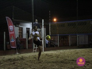 
<a style='margin-left: 5px;' class='btn btn-xs btn-social btn-facebook' href='https://www.facebook.com/sharer/sharer.php?u=https://boladovale.com.br/imgs/800-800-90/conteudo/fotos/1521/img8944.jpg' rel='popup' data-width='500' data-height='400'><i class='fa fa-facebook'></i>Compartilhar <span class='hidden-xs'>no Facebook</span>
</a> 
<a class='btn btn-default btn-xs' target='_blank' href='imgs/800-800-90/conteudo/fotos/1521/img8944.jpg'>
<span class='glyphicon glyphicon-cloud-download'></span> Salvar
</a> 
<span></span>
