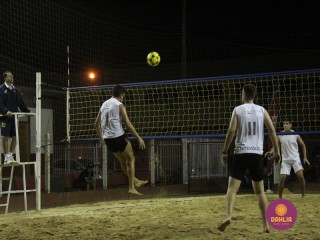 
<a style='margin-left: 5px;' class='btn btn-xs btn-social btn-facebook' href='https://www.facebook.com/sharer/sharer.php?u=https://boladovale.com.br/imgs/800-800-90/conteudo/fotos/1521/img8955.jpg' rel='popup' data-width='500' data-height='400'><i class='fa fa-facebook'></i>Compartilhar <span class='hidden-xs'>no Facebook</span>
</a> 
<a class='btn btn-default btn-xs' target='_blank' href='imgs/800-800-90/conteudo/fotos/1521/img8955.jpg'>
<span class='glyphicon glyphicon-cloud-download'></span> Salvar
</a> 
<span></span>