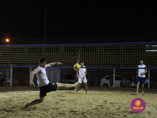 
<a style='margin-left: 5px;' class='btn btn-xs btn-social btn-facebook' href='https://www.facebook.com/sharer/sharer.php?u=https://boladovale.com.br/imgs/800-800-90/conteudo/fotos/1521/img8956.jpg' rel='popup' data-width='500' data-height='400'><i class='fa fa-facebook'></i>Compartilhar <span class='hidden-xs'>no Facebook</span>
</a> 
<a class='btn btn-default btn-xs' target='_blank' href='imgs/800-800-90/conteudo/fotos/1521/img8956.jpg'>
<span class='glyphicon glyphicon-cloud-download'></span> Salvar
</a> 
<span></span>