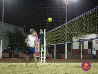 
<a style='margin-left: 5px;' class='btn btn-xs btn-social btn-facebook' href='https://www.facebook.com/sharer/sharer.php?u=https://boladovale.com.br/imgs/800-800-90/conteudo/fotos/1521/img8967.jpg' rel='popup' data-width='500' data-height='400'><i class='fa fa-facebook'></i>Compartilhar <span class='hidden-xs'>no Facebook</span>
</a> 
<a class='btn btn-default btn-xs' target='_blank' href='imgs/800-800-90/conteudo/fotos/1521/img8967.jpg'>
<span class='glyphicon glyphicon-cloud-download'></span> Salvar
</a> 
<span></span>