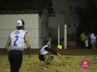 
<a style='margin-left: 5px;' class='btn btn-xs btn-social btn-facebook' href='https://www.facebook.com/sharer/sharer.php?u=https://boladovale.com.br/imgs/800-800-90/conteudo/fotos/1522/img9138.jpg' rel='popup' data-width='500' data-height='400'><i class='fa fa-facebook'></i>Compartilhar <span class='hidden-xs'>no Facebook</span>
</a> 
<a class='btn btn-default btn-xs' target='_blank' href='imgs/800-800-90/conteudo/fotos/1522/img9138.jpg'>
<span class='glyphicon glyphicon-cloud-download'></span> Salvar
</a> 
<span></span>