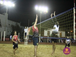 
<a style='margin-left: 5px;' class='btn btn-xs btn-social btn-facebook' href='https://www.facebook.com/sharer/sharer.php?u=https://boladovale.com.br/imgs/800-800-90/conteudo/fotos/1522/img9142.jpg' rel='popup' data-width='500' data-height='400'><i class='fa fa-facebook'></i>Compartilhar <span class='hidden-xs'>no Facebook</span>
</a> 
<a class='btn btn-default btn-xs' target='_blank' href='imgs/800-800-90/conteudo/fotos/1522/img9142.jpg'>
<span class='glyphicon glyphicon-cloud-download'></span> Salvar
</a> 
<span></span>