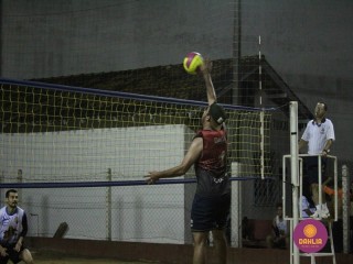 
<a style='margin-left: 5px;' class='btn btn-xs btn-social btn-facebook' href='https://www.facebook.com/sharer/sharer.php?u=https://boladovale.com.br/imgs/800-800-90/conteudo/fotos/1522/img9158.jpg' rel='popup' data-width='500' data-height='400'><i class='fa fa-facebook'></i>Compartilhar <span class='hidden-xs'>no Facebook</span>
</a> 
<a class='btn btn-default btn-xs' target='_blank' href='imgs/800-800-90/conteudo/fotos/1522/img9158.jpg'>
<span class='glyphicon glyphicon-cloud-download'></span> Salvar
</a> 
<span></span>