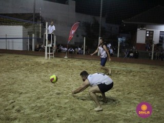
<a style='margin-left: 5px;' class='btn btn-xs btn-social btn-facebook' href='https://www.facebook.com/sharer/sharer.php?u=https://boladovale.com.br/imgs/800-800-90/conteudo/fotos/1522/img9203.jpg' rel='popup' data-width='500' data-height='400'><i class='fa fa-facebook'></i>Compartilhar <span class='hidden-xs'>no Facebook</span>
</a> 
<a class='btn btn-default btn-xs' target='_blank' href='imgs/800-800-90/conteudo/fotos/1522/img9203.jpg'>
<span class='glyphicon glyphicon-cloud-download'></span> Salvar
</a> 
<span></span>