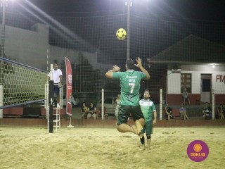 
<a style='margin-left: 5px;' class='btn btn-xs btn-social btn-facebook' href='https://www.facebook.com/sharer/sharer.php?u=https://boladovale.com.br/imgs/800-800-90/conteudo/fotos/1523/img9320.jpg' rel='popup' data-width='500' data-height='400'><i class='fa fa-facebook'></i>Compartilhar <span class='hidden-xs'>no Facebook</span>
</a> 
<a class='btn btn-default btn-xs' target='_blank' href='imgs/800-800-90/conteudo/fotos/1523/img9320.jpg'>
<span class='glyphicon glyphicon-cloud-download'></span> Salvar
</a> 
<span></span>