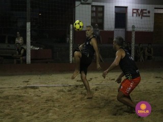 
<a style='margin-left: 5px;' class='btn btn-xs btn-social btn-facebook' href='https://www.facebook.com/sharer/sharer.php?u=https://boladovale.com.br/imgs/800-800-90/conteudo/fotos/1523/img9332.jpg' rel='popup' data-width='500' data-height='400'><i class='fa fa-facebook'></i>Compartilhar <span class='hidden-xs'>no Facebook</span>
</a> 
<a class='btn btn-default btn-xs' target='_blank' href='imgs/800-800-90/conteudo/fotos/1523/img9332.jpg'>
<span class='glyphicon glyphicon-cloud-download'></span> Salvar
</a> 
<span></span>