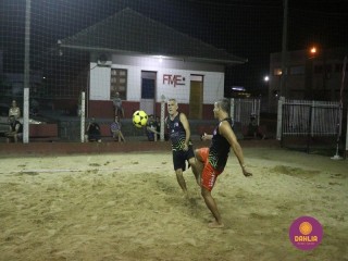 
<a style='margin-left: 5px;' class='btn btn-xs btn-social btn-facebook' href='https://www.facebook.com/sharer/sharer.php?u=https://boladovale.com.br/imgs/800-800-90/conteudo/fotos/1523/img9334.jpg' rel='popup' data-width='500' data-height='400'><i class='fa fa-facebook'></i>Compartilhar <span class='hidden-xs'>no Facebook</span>
</a> 
<a class='btn btn-default btn-xs' target='_blank' href='imgs/800-800-90/conteudo/fotos/1523/img9334.jpg'>
<span class='glyphicon glyphicon-cloud-download'></span> Salvar
</a> 
<span></span>