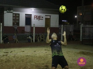 
<a style='margin-left: 5px;' class='btn btn-xs btn-social btn-facebook' href='https://www.facebook.com/sharer/sharer.php?u=https://boladovale.com.br/imgs/800-800-90/conteudo/fotos/1523/img9336.jpg' rel='popup' data-width='500' data-height='400'><i class='fa fa-facebook'></i>Compartilhar <span class='hidden-xs'>no Facebook</span>
</a> 
<a class='btn btn-default btn-xs' target='_blank' href='imgs/800-800-90/conteudo/fotos/1523/img9336.jpg'>
<span class='glyphicon glyphicon-cloud-download'></span> Salvar
</a> 
<span></span>