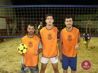 
<a style='margin-left: 5px;' class='btn btn-xs btn-social btn-facebook' href='https://www.facebook.com/sharer/sharer.php?u=https://boladovale.com.br/imgs/800-800-90/conteudo/fotos/1523/img9361.jpg' rel='popup' data-width='500' data-height='400'><i class='fa fa-facebook'></i>Compartilhar <span class='hidden-xs'>no Facebook</span>
</a> 
<a class='btn btn-default btn-xs' target='_blank' href='imgs/800-800-90/conteudo/fotos/1523/img9361.jpg'>
<span class='glyphicon glyphicon-cloud-download'></span> Salvar
</a> 
<span></span>