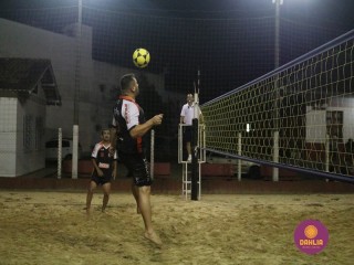 
<a style='margin-left: 5px;' class='btn btn-xs btn-social btn-facebook' href='https://www.facebook.com/sharer/sharer.php?u=https://boladovale.com.br/imgs/800-800-90/conteudo/fotos/1523/img9368.jpg' rel='popup' data-width='500' data-height='400'><i class='fa fa-facebook'></i>Compartilhar <span class='hidden-xs'>no Facebook</span>
</a> 
<a class='btn btn-default btn-xs' target='_blank' href='imgs/800-800-90/conteudo/fotos/1523/img9368.jpg'>
<span class='glyphicon glyphicon-cloud-download'></span> Salvar
</a> 
<span></span>