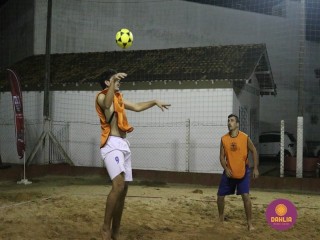 
<a style='margin-left: 5px;' class='btn btn-xs btn-social btn-facebook' href='https://www.facebook.com/sharer/sharer.php?u=https://boladovale.com.br/imgs/800-800-90/conteudo/fotos/1523/img9400.jpg' rel='popup' data-width='500' data-height='400'><i class='fa fa-facebook'></i>Compartilhar <span class='hidden-xs'>no Facebook</span>
</a> 
<a class='btn btn-default btn-xs' target='_blank' href='imgs/800-800-90/conteudo/fotos/1523/img9400.jpg'>
<span class='glyphicon glyphicon-cloud-download'></span> Salvar
</a> 
<span></span>