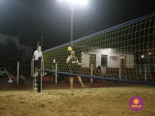 
<a style='margin-left: 5px;' class='btn btn-xs btn-social btn-facebook' href='https://www.facebook.com/sharer/sharer.php?u=https://boladovale.com.br/imgs/800-800-90/conteudo/fotos/1523/img9406.jpg' rel='popup' data-width='500' data-height='400'><i class='fa fa-facebook'></i>Compartilhar <span class='hidden-xs'>no Facebook</span>
</a> 
<a class='btn btn-default btn-xs' target='_blank' href='imgs/800-800-90/conteudo/fotos/1523/img9406.jpg'>
<span class='glyphicon glyphicon-cloud-download'></span> Salvar
</a> 
<span></span>