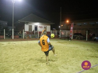 
<a style='margin-left: 5px;' class='btn btn-xs btn-social btn-facebook' href='https://www.facebook.com/sharer/sharer.php?u=https://boladovale.com.br/imgs/800-800-90/conteudo/fotos/1523/img9413.jpg' rel='popup' data-width='500' data-height='400'><i class='fa fa-facebook'></i>Compartilhar <span class='hidden-xs'>no Facebook</span>
</a> 
<a class='btn btn-default btn-xs' target='_blank' href='imgs/800-800-90/conteudo/fotos/1523/img9413.jpg'>
<span class='glyphicon glyphicon-cloud-download'></span> Salvar
</a> 
<span></span>