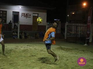 
<a style='margin-left: 5px;' class='btn btn-xs btn-social btn-facebook' href='https://www.facebook.com/sharer/sharer.php?u=https://boladovale.com.br/imgs/800-800-90/conteudo/fotos/1523/img9417.jpg' rel='popup' data-width='500' data-height='400'><i class='fa fa-facebook'></i>Compartilhar <span class='hidden-xs'>no Facebook</span>
</a> 
<a class='btn btn-default btn-xs' target='_blank' href='imgs/800-800-90/conteudo/fotos/1523/img9417.jpg'>
<span class='glyphicon glyphicon-cloud-download'></span> Salvar
</a> 
<span></span>