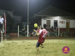 
<a style='margin-left: 5px;' class='btn btn-xs btn-social btn-facebook' href='https://www.facebook.com/sharer/sharer.php?u=https://boladovale.com.br/imgs/800-800-90/conteudo/fotos/1523/img9438.jpg' rel='popup' data-width='500' data-height='400'><i class='fa fa-facebook'></i>Compartilhar <span class='hidden-xs'>no Facebook</span>
</a> 
<a class='btn btn-default btn-xs' target='_blank' href='imgs/800-800-90/conteudo/fotos/1523/img9438.jpg'>
<span class='glyphicon glyphicon-cloud-download'></span> Salvar
</a> 
<span></span>