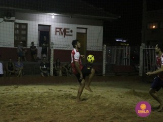
<a style='margin-left: 5px;' class='btn btn-xs btn-social btn-facebook' href='https://www.facebook.com/sharer/sharer.php?u=https://boladovale.com.br/imgs/800-800-90/conteudo/fotos/1523/img9451.jpg' rel='popup' data-width='500' data-height='400'><i class='fa fa-facebook'></i>Compartilhar <span class='hidden-xs'>no Facebook</span>
</a> 
<a class='btn btn-default btn-xs' target='_blank' href='imgs/800-800-90/conteudo/fotos/1523/img9451.jpg'>
<span class='glyphicon glyphicon-cloud-download'></span> Salvar
</a> 
<span></span>