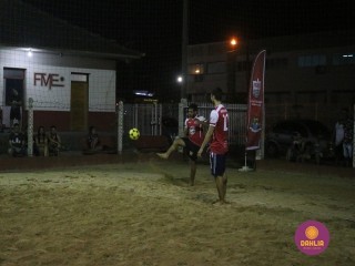 
<a style='margin-left: 5px;' class='btn btn-xs btn-social btn-facebook' href='https://www.facebook.com/sharer/sharer.php?u=https://boladovale.com.br/imgs/800-800-90/conteudo/fotos/1523/img9453.jpg' rel='popup' data-width='500' data-height='400'><i class='fa fa-facebook'></i>Compartilhar <span class='hidden-xs'>no Facebook</span>
</a> 
<a class='btn btn-default btn-xs' target='_blank' href='imgs/800-800-90/conteudo/fotos/1523/img9453.jpg'>
<span class='glyphicon glyphicon-cloud-download'></span> Salvar
</a> 
<span></span>