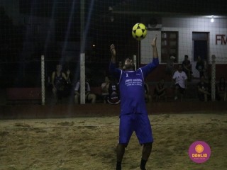 
<a style='margin-left: 5px;' class='btn btn-xs btn-social btn-facebook' href='https://www.facebook.com/sharer/sharer.php?u=https://boladovale.com.br/imgs/800-800-90/conteudo/fotos/1523/img9459.jpg' rel='popup' data-width='500' data-height='400'><i class='fa fa-facebook'></i>Compartilhar <span class='hidden-xs'>no Facebook</span>
</a> 
<a class='btn btn-default btn-xs' target='_blank' href='imgs/800-800-90/conteudo/fotos/1523/img9459.jpg'>
<span class='glyphicon glyphicon-cloud-download'></span> Salvar
</a> 
<span></span>